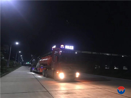 大型高壓容器發(fā)貨 大型高壓容器發(fā)貨