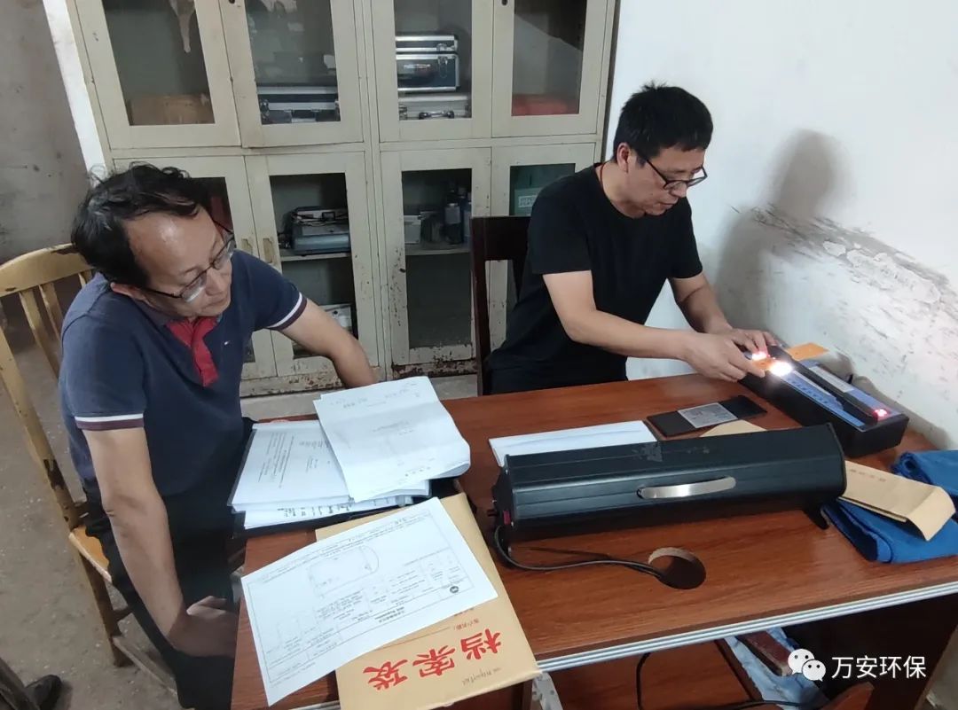 無縫氣瓶生產(chǎn)商,密閉取樣器,自動切水器,截油排水器 圖片