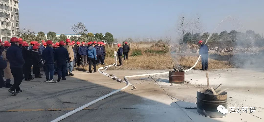 無縫氣瓶生產(chǎn)商,密閉取樣器,自動切水器,截油排水器 圖片