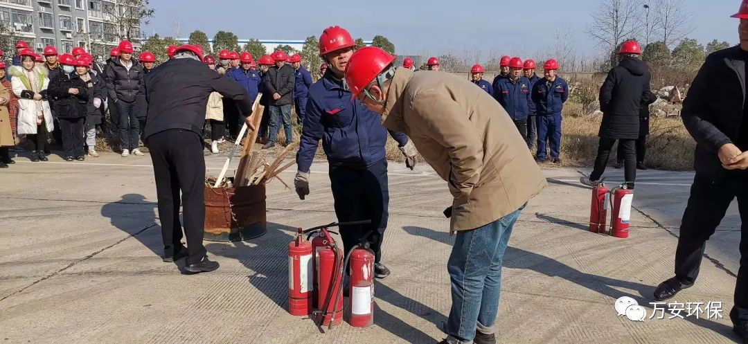 無縫氣瓶生產(chǎn)商,密閉取樣器,自動切水器,截油排水器 圖片