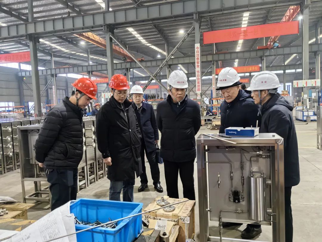 無縫氣瓶生產(chǎn)商,密閉取樣器,自動切水器,截油排水器 圖片