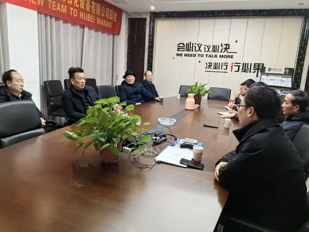 無縫氣瓶生產(chǎn)商,密閉取樣器,自動切水器,截油排水器 圖片