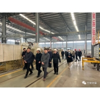 市委書記魏朝東在調(diào)研洪湖開發(fā)區(qū)部分工業(yè)企業(yè)時強調(diào)：助企紓困增信心 蹄疾步穩(wěn)開新局